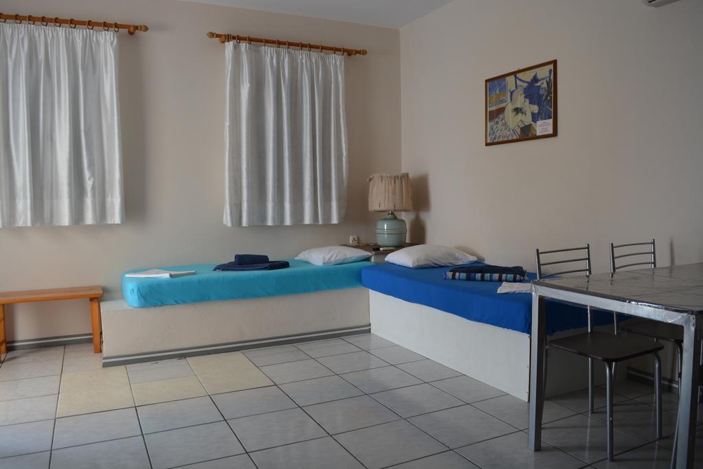 Iro Apartments Paralia Agias Foteinis Екстериор снимка
