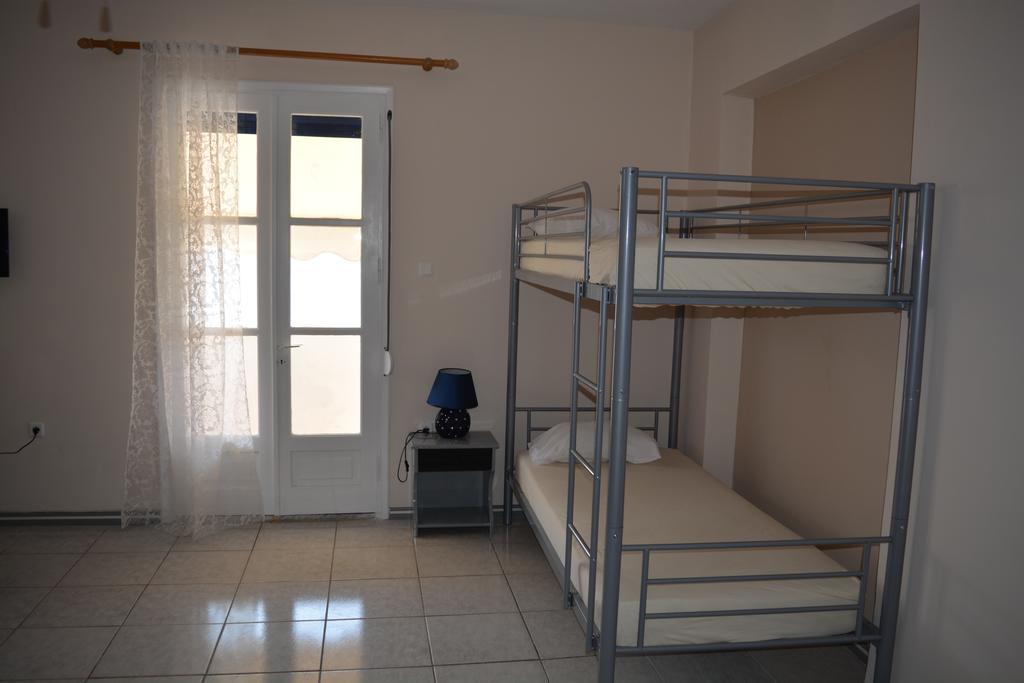 Iro Apartments Paralia Agias Foteinis Екстериор снимка