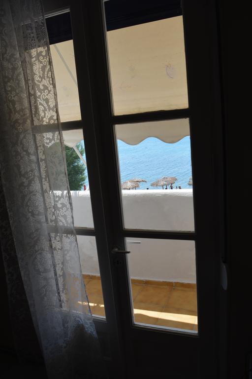 Iro Apartments Paralia Agias Foteinis Екстериор снимка